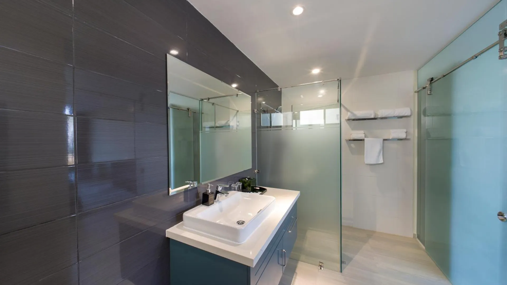 Hotel Beach Haven Suites Hoi An Apartment